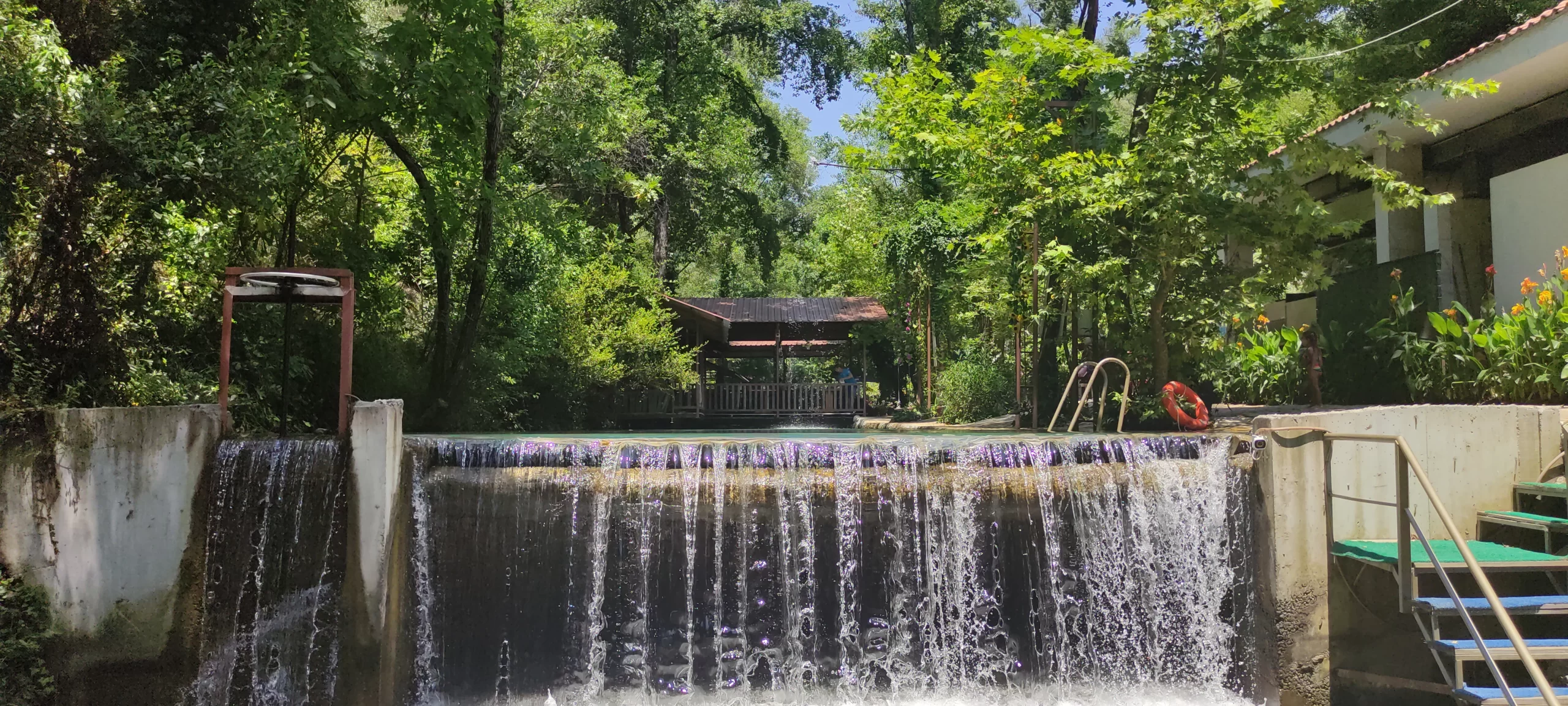 Köyceğiz Yuvarlakçay Akarsu Restaurant'tan bir kare.