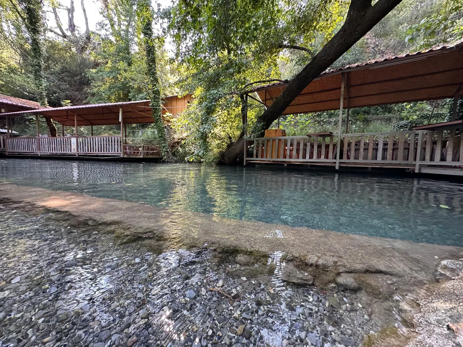 Köyceğiz Yuvarlakçay Akarsu Restaurant'tan bir kare.