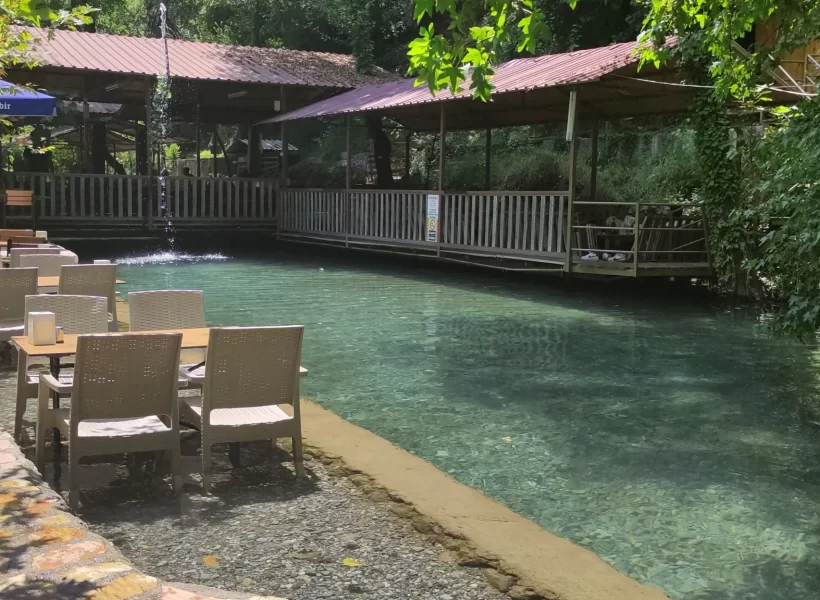 Köyceğiz Yuvarlakçay Akarsu Restaurant'tan bir kare.